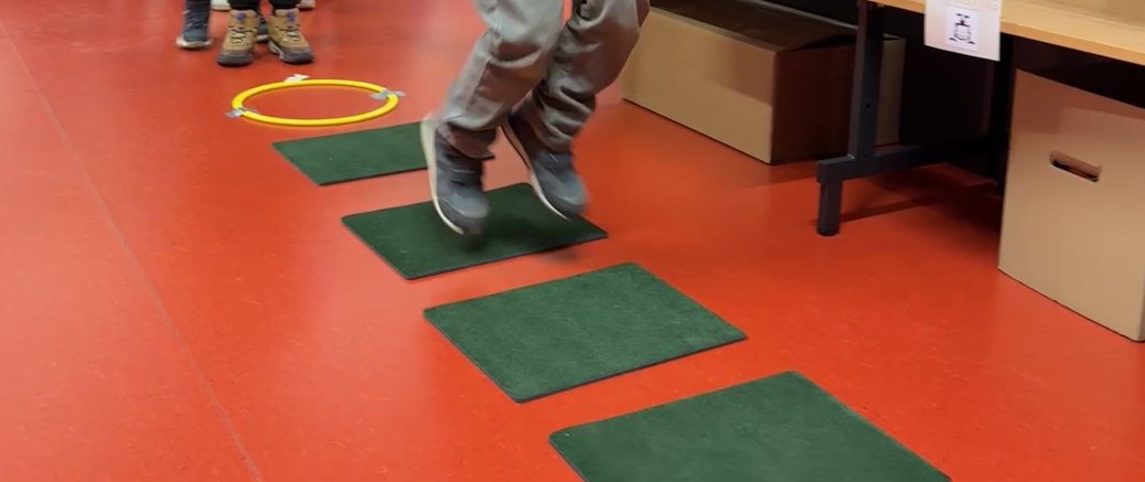 Cycle 1 Flott Ouschterspill an der Biblioth&eacute;ik